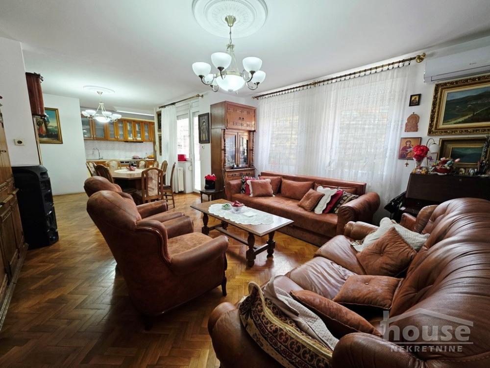 Slika 3 - Stan,NOVI SAD,CENTAR,kv: 104.00, € 250000, ID: 1066005