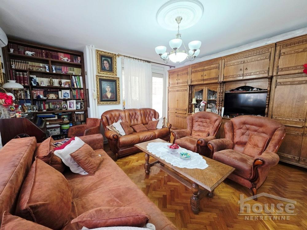 Slika 2 - Stan,NOVI SAD,CENTAR,kv: 104.00, € 250000, ID: 1066005