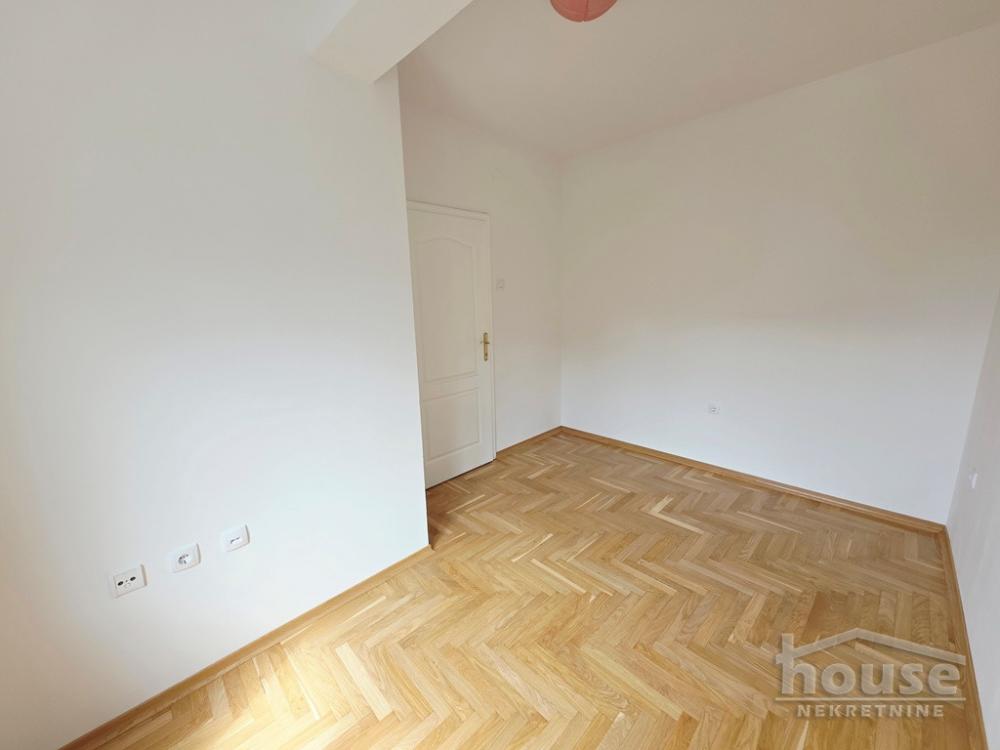 Slika 8 - Stan,NOVI SAD,BULEVAR EVROPE,kv: 43.00, € 130000, ID: 1064818