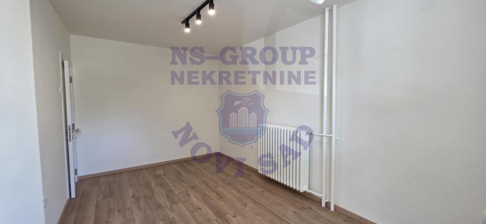 Slika 6 - Š-573882-Komplet renoviran