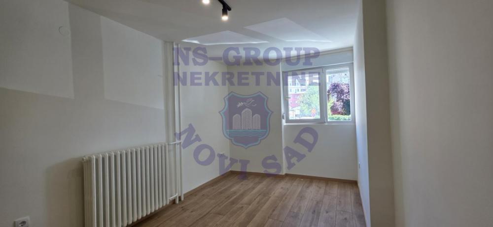Slika 8 - Š-573882-Komplet renoviran