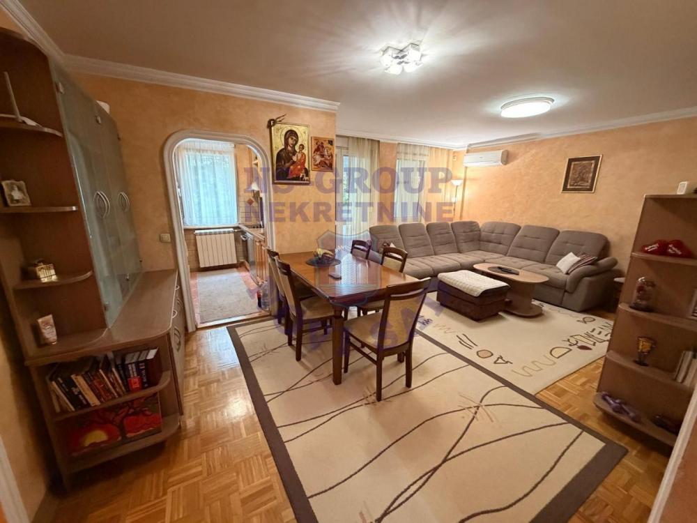 Slika 0 - Trosoban, 70m2, Bulevar oslobođenja Novi Sad, sa terasom, ima lift