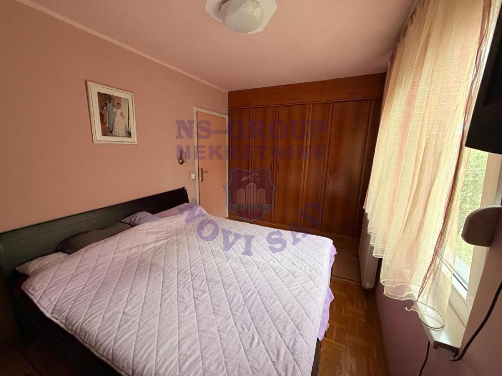 Slika 7 - Trosoban, 70m2, Bulevar oslobođenja Novi Sad, sa terasom, ima lift