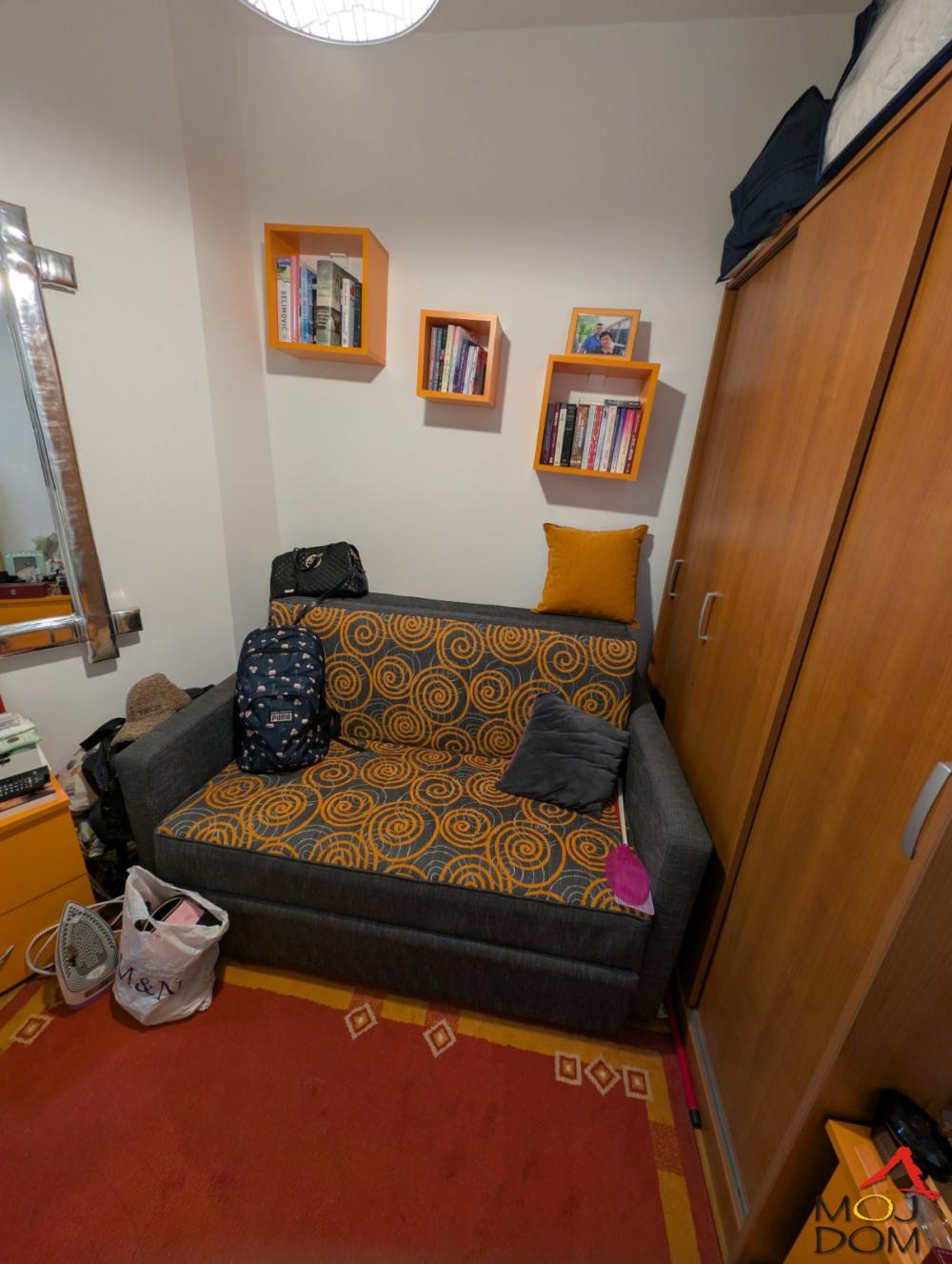Slika 6 - Stan,NOVI SAD,KEJ,kv: 40, € 118500, ID: 1030614