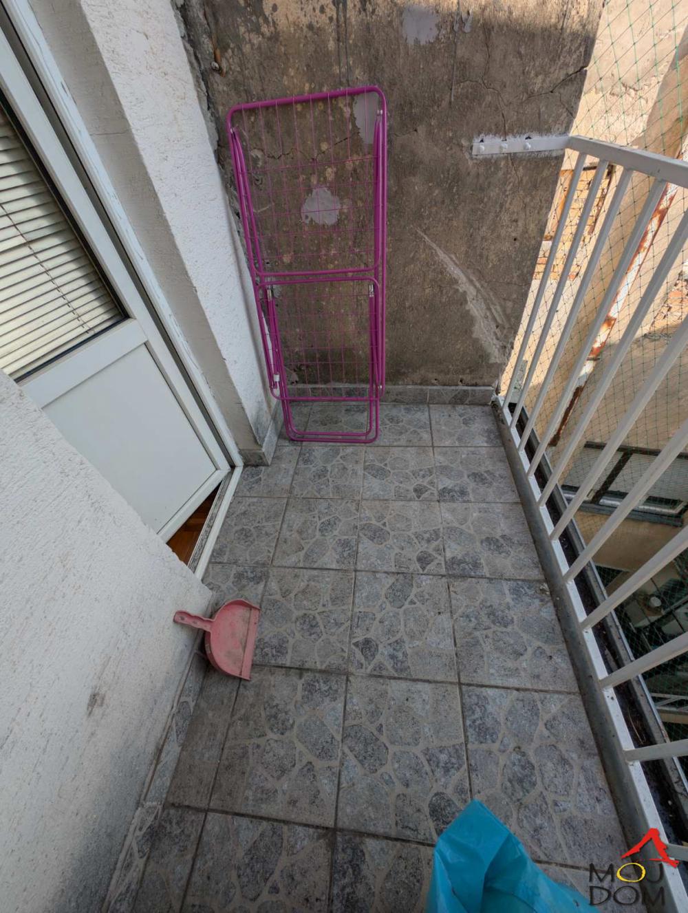 Slika 11 - Stan,NOVI SAD,KEJ,kv: 40, € 118500, ID: 1030614