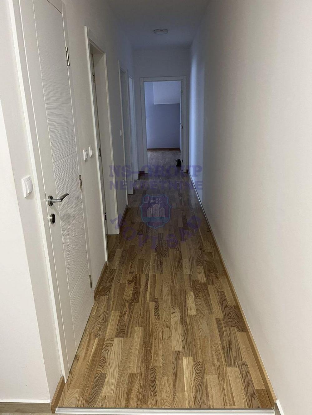 Slika 7 - Odlican cetvorosoban stan na Adicma!
