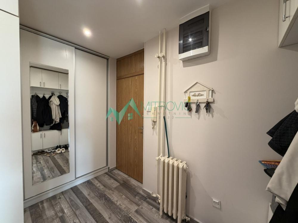 Slika 8 - Narodnog fronta, kompletno opremljen stan sa dvorištem, +30m2.