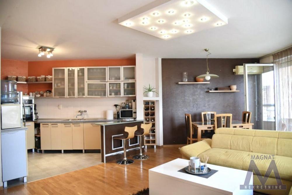 Slika 1 - Stan,NOVI SAD,LIPOV GAJ,kv: 131, € 267800, ID: 1019401