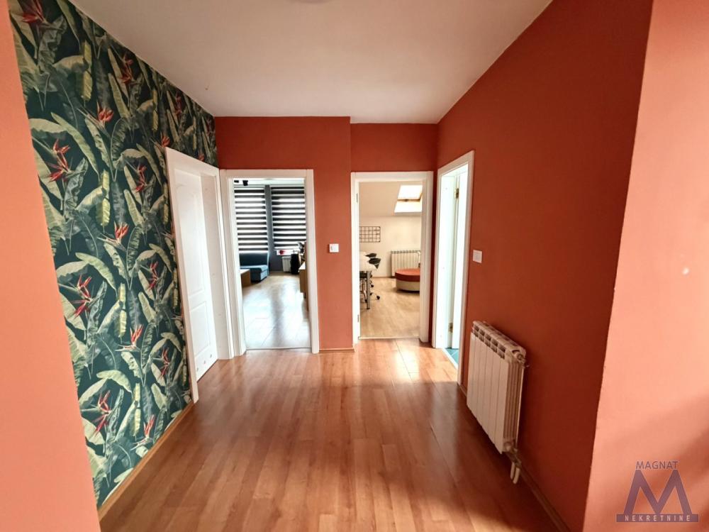 Slika 10 - Stan,NOVI SAD,LIPOV GAJ,kv: 131, € 267800, ID: 1019401