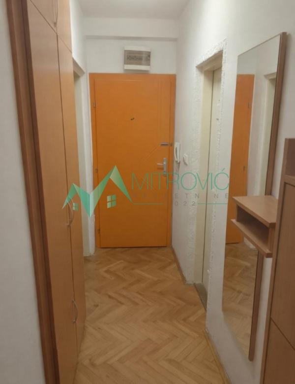 Slika 6 - Novi Sad, Grbavica - Dvosoban stan dobrog rasporeda (šifra: 1004507) 