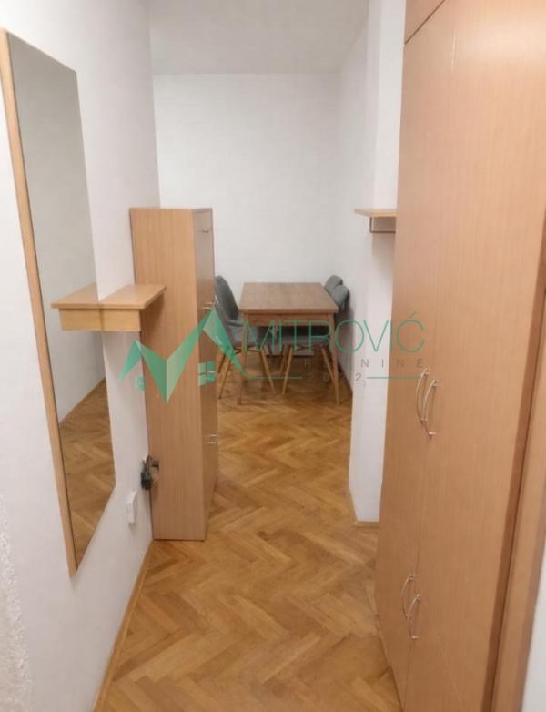 Slika 4 - Novi Sad, Grbavica - Dvosoban stan dobrog rasporeda (šifra: 1004507) 