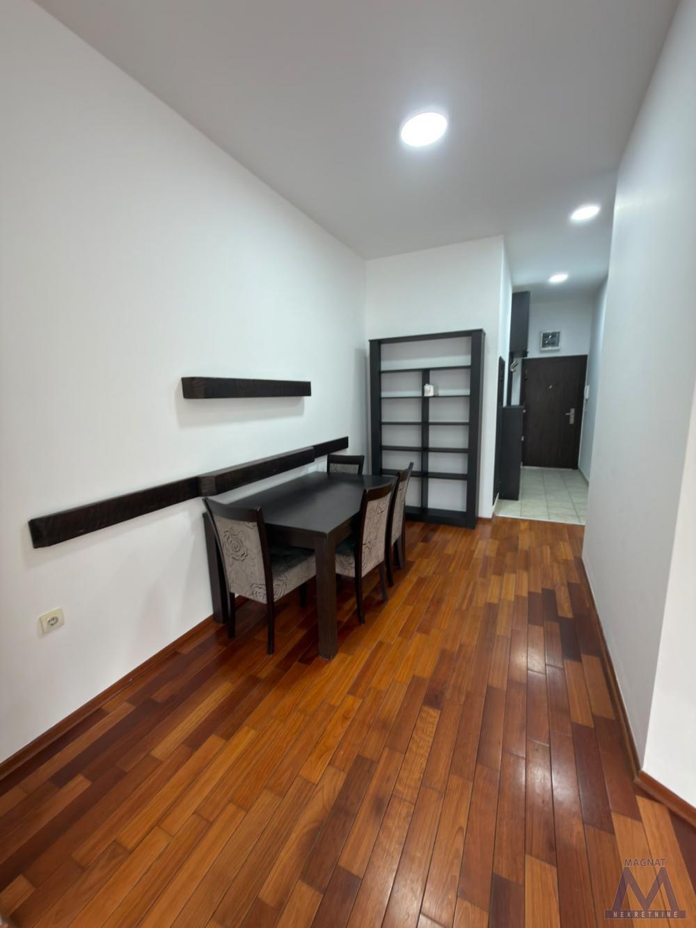 Slika 2 - Stan,NOVI SAD,BULEVAR EVROPE,kv: 67, € 179000, ID: 1019404
