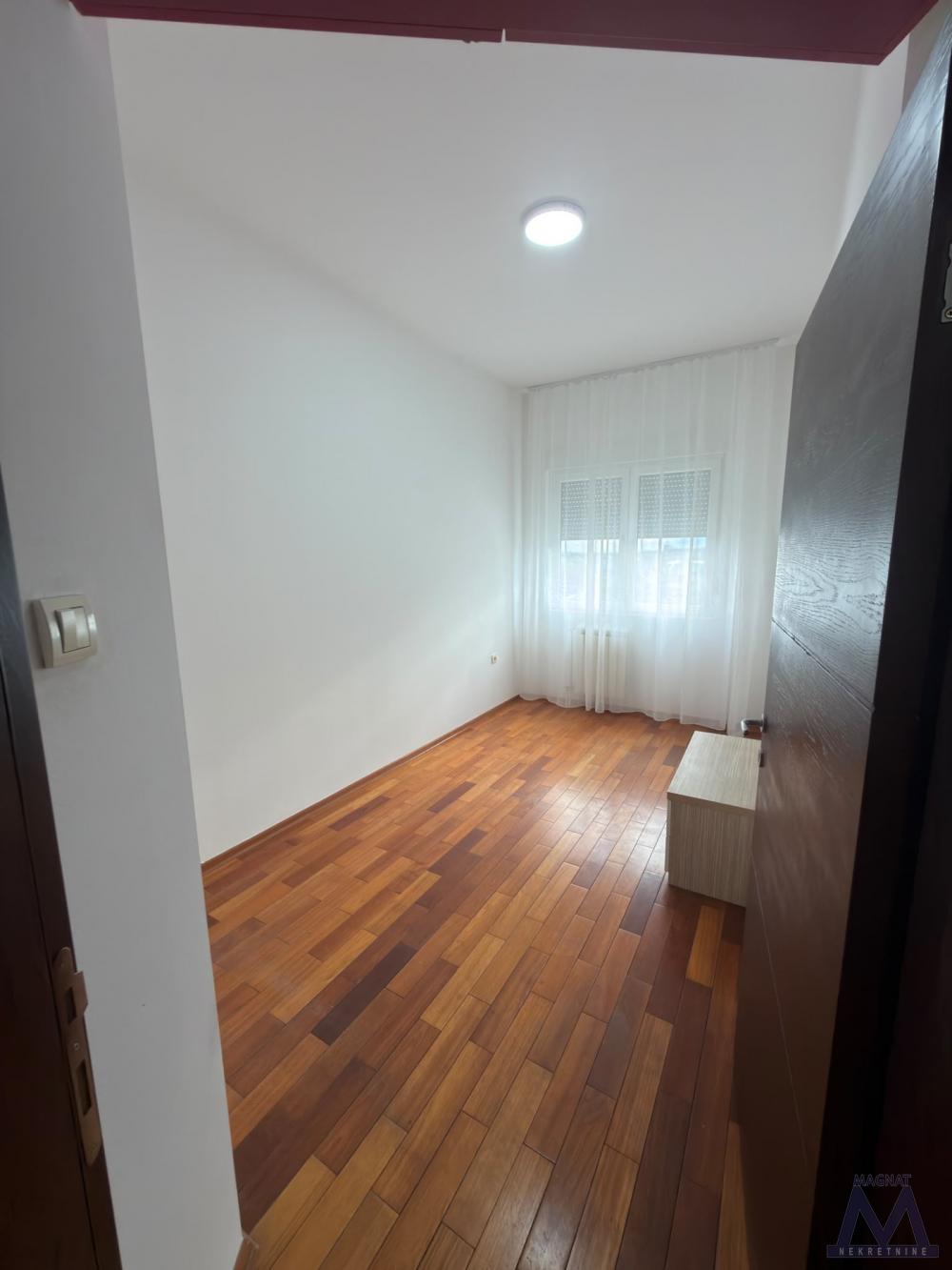 Slika 6 - Stan,NOVI SAD,BULEVAR EVROPE,kv: 67, € 179000, ID: 1019404