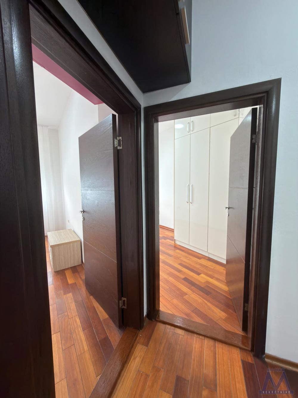 Slika 3 - Stan,NOVI SAD,BULEVAR EVROPE,kv: 67, € 179000, ID: 1019404