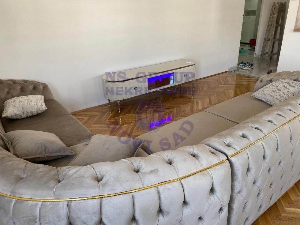 Slika 1 - 526106-Odličan petosoban dupleks na Bulevaru Evrope