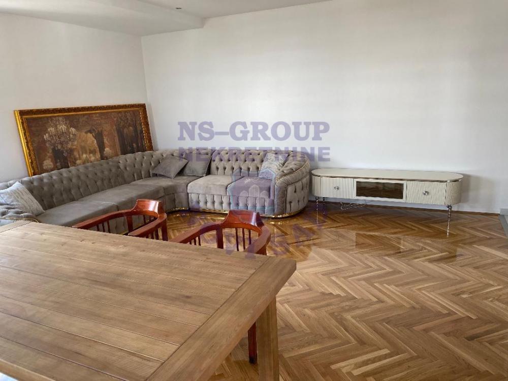 Slika 2 - 526106-Odličan petosoban dupleks na Bulevaru Evrope