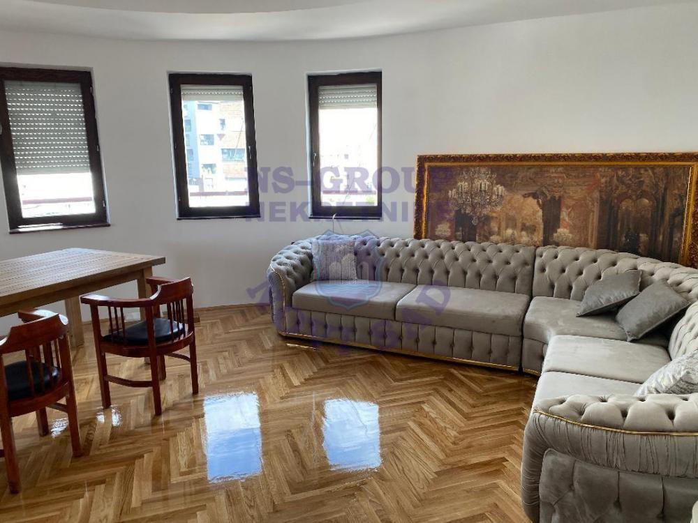 Glavna slika -526106-Odličan petosoban dupleks na Bulevaru Evrope
