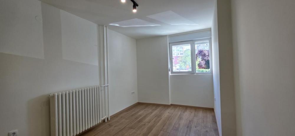 Slika 5 - Jednoiposoban stan 37m renoviran Bul. Kralja Petra I