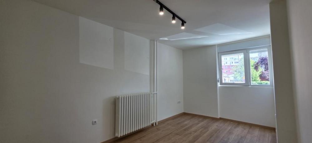 Slika 6 - Jednoiposoban stan 37m renoviran Bul. Kralja Petra I