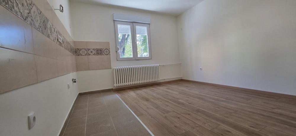 Slika 3 - Jednoiposoban stan 37m renoviran Bul. Kralja Petra I