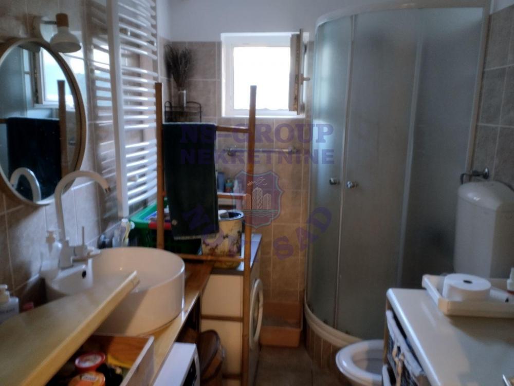 Slika 4 - Dvosoban, 57m2, Lipov gaj Novi Sad Novi Sad, sa terasom