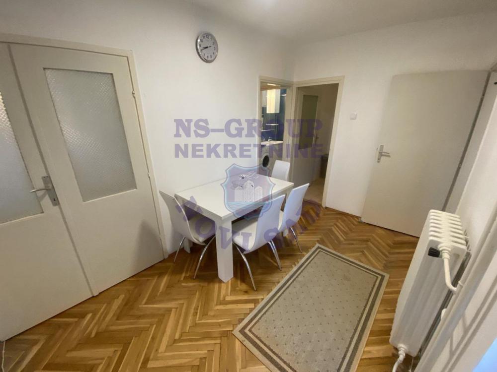 Slika 3 - 574472-Na prodaju odličan komforan dvosoban stan kod Bulevara oslobođenja. 