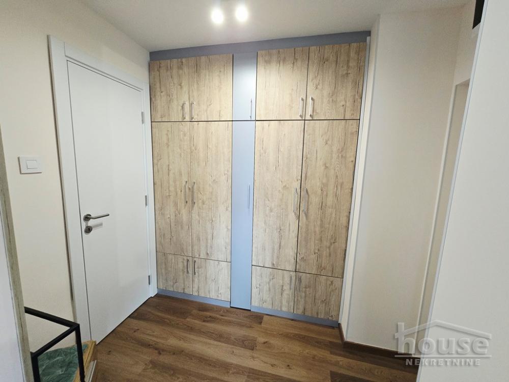 Slika 9 - Stan,NOVI SAD,BULEVAR,kv: 76.00, € 220000, ID: 1066011