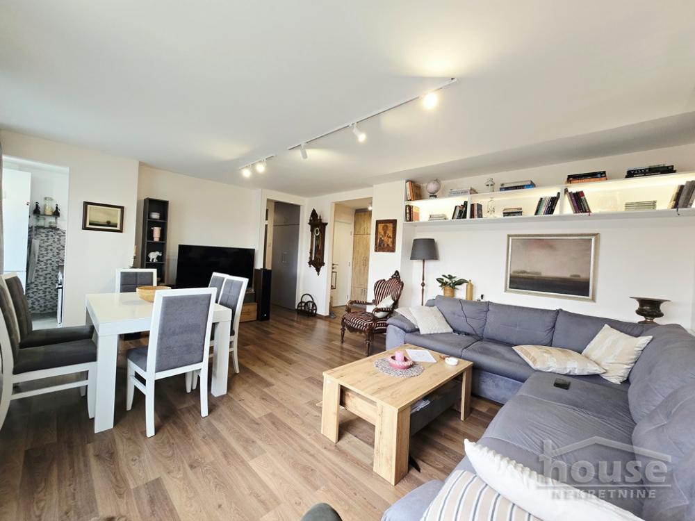 Slika 5 - Stan,NOVI SAD,BULEVAR,kv: 76.00, € 220000, ID: 1066011