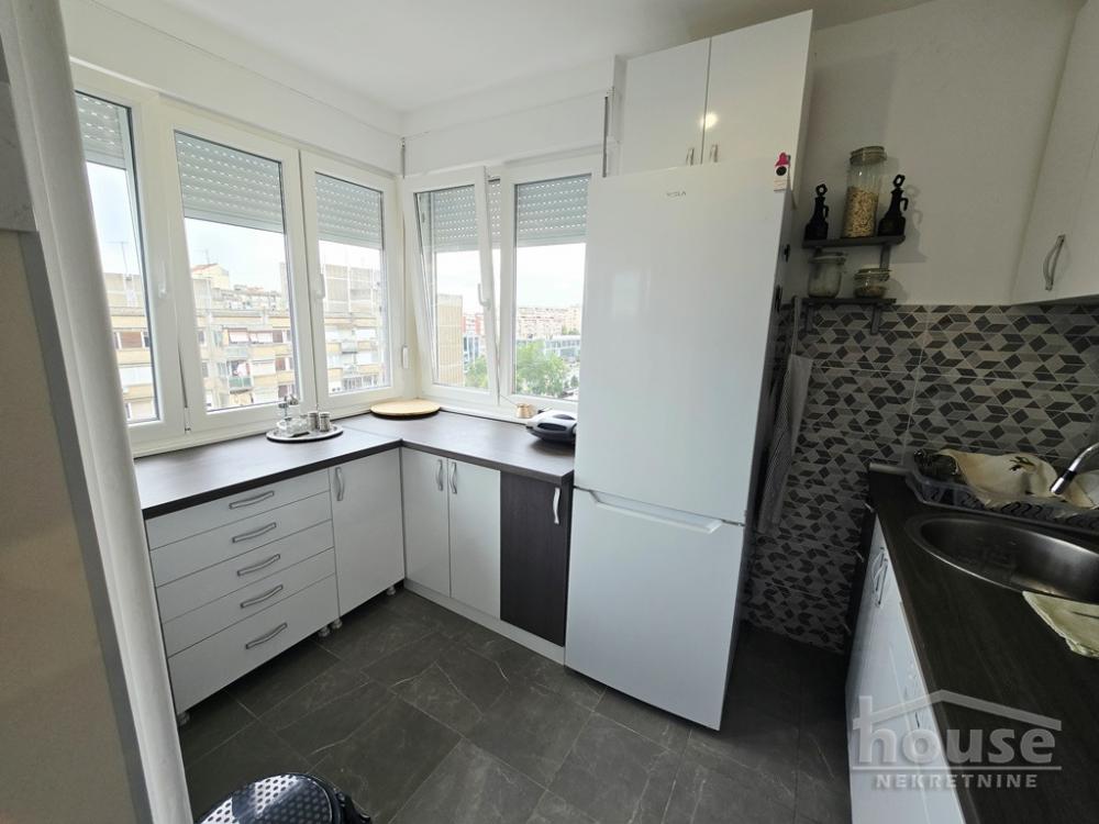 Slika 8 - Stan,NOVI SAD,BULEVAR,kv: 76.00, € 220000, ID: 1066011