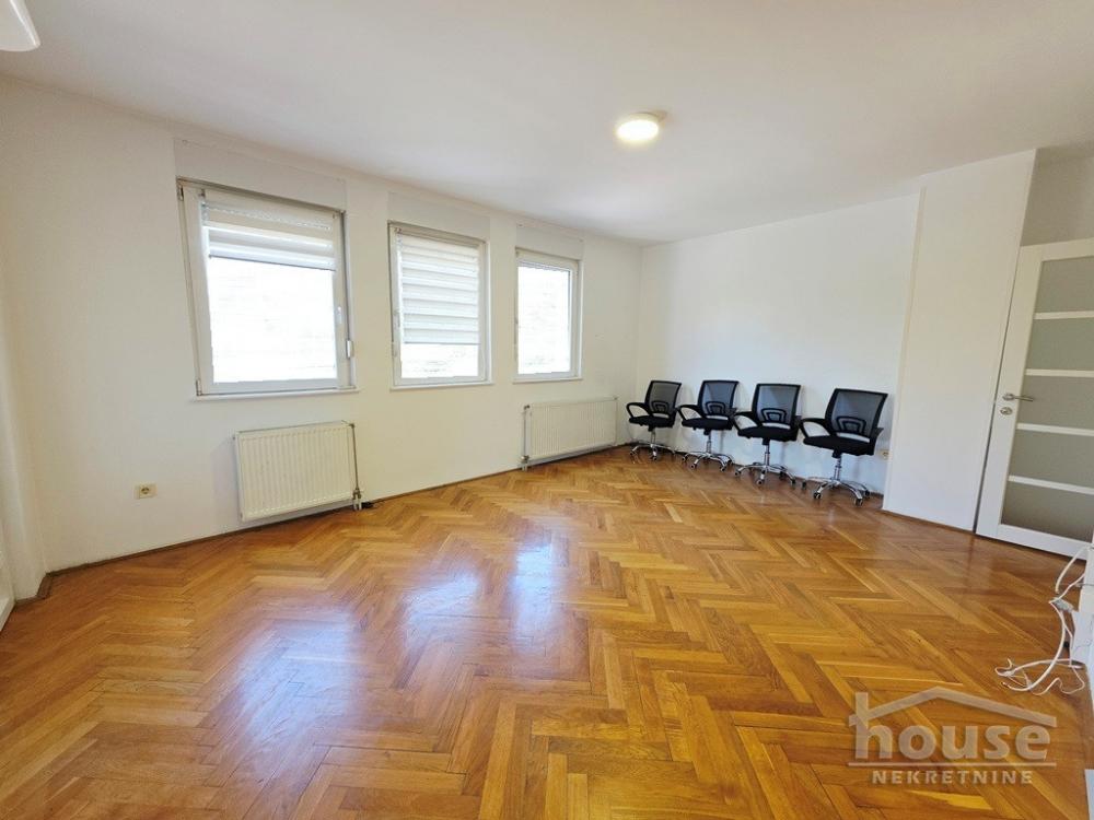 Slika 2 - Stan,NOVI SAD,BULEVAR,kv: 83.00, € 215800, ID: 1066025