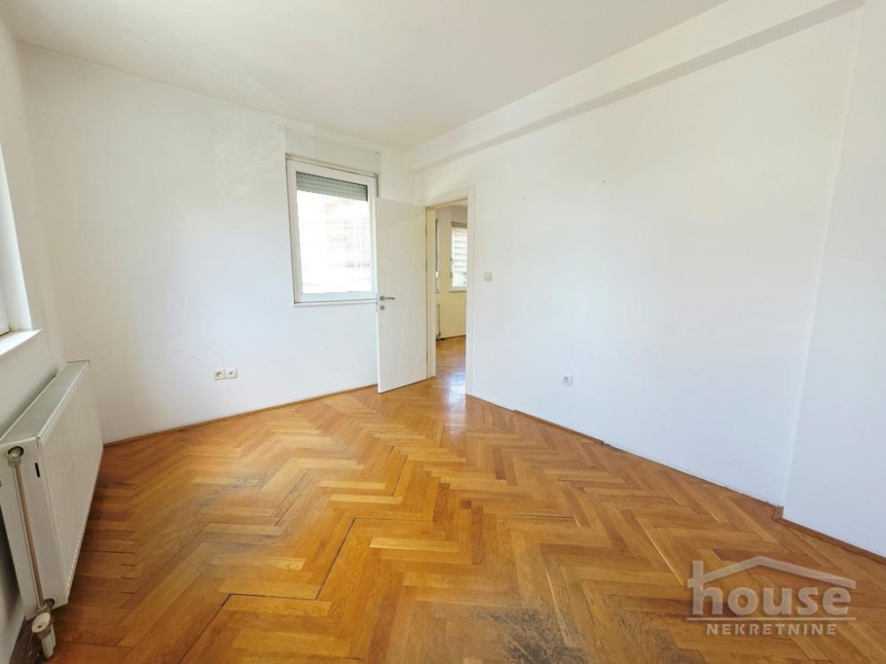 Slika 6 - Stan,NOVI SAD,BULEVAR,kv: 83.00, € 215800, ID: 1066025