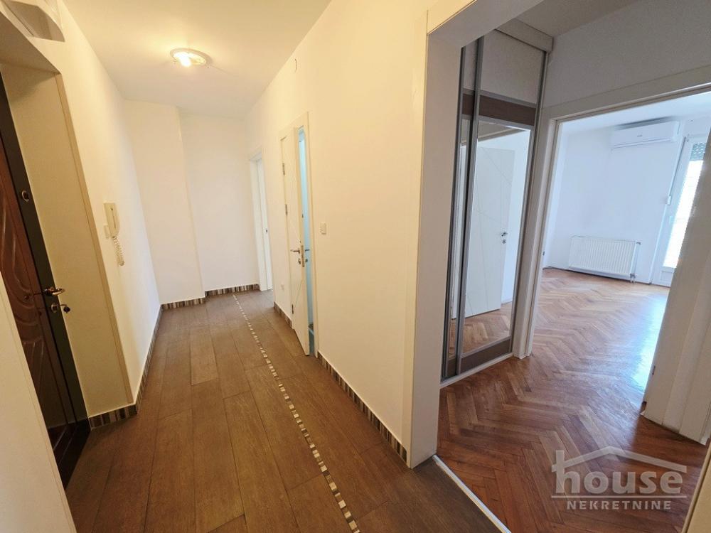 Slika 8 - Stan,NOVI SAD,BULEVAR,kv: 83.00, € 215800, ID: 1066025
