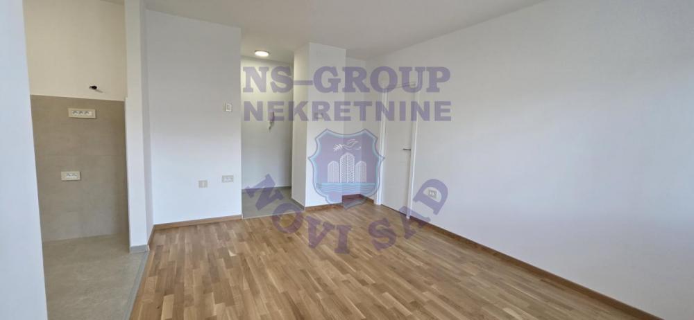 Slika 1 - 574289-Prodaje se kompletno renoviran stan na Socijalnom