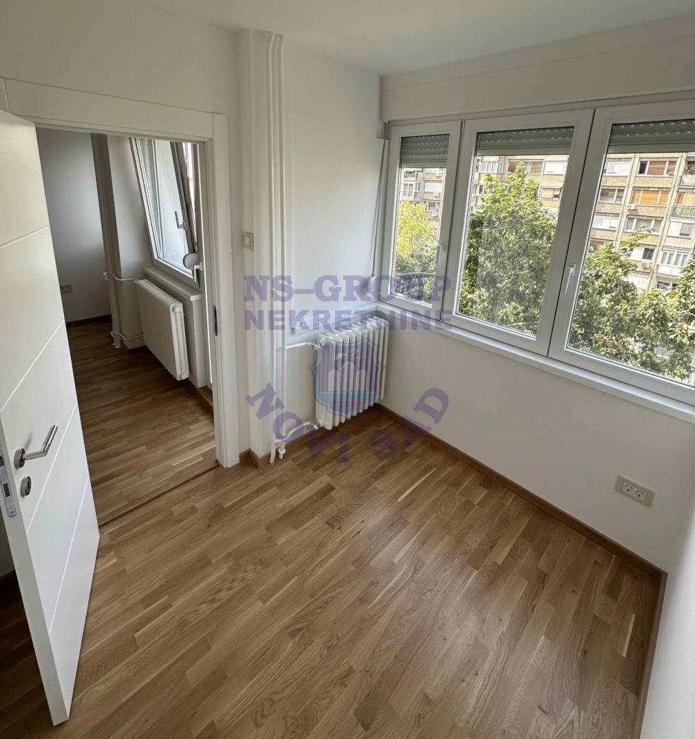 Slika 8 - 574289-Prodaje se kompletno renoviran stan na Socijalnom