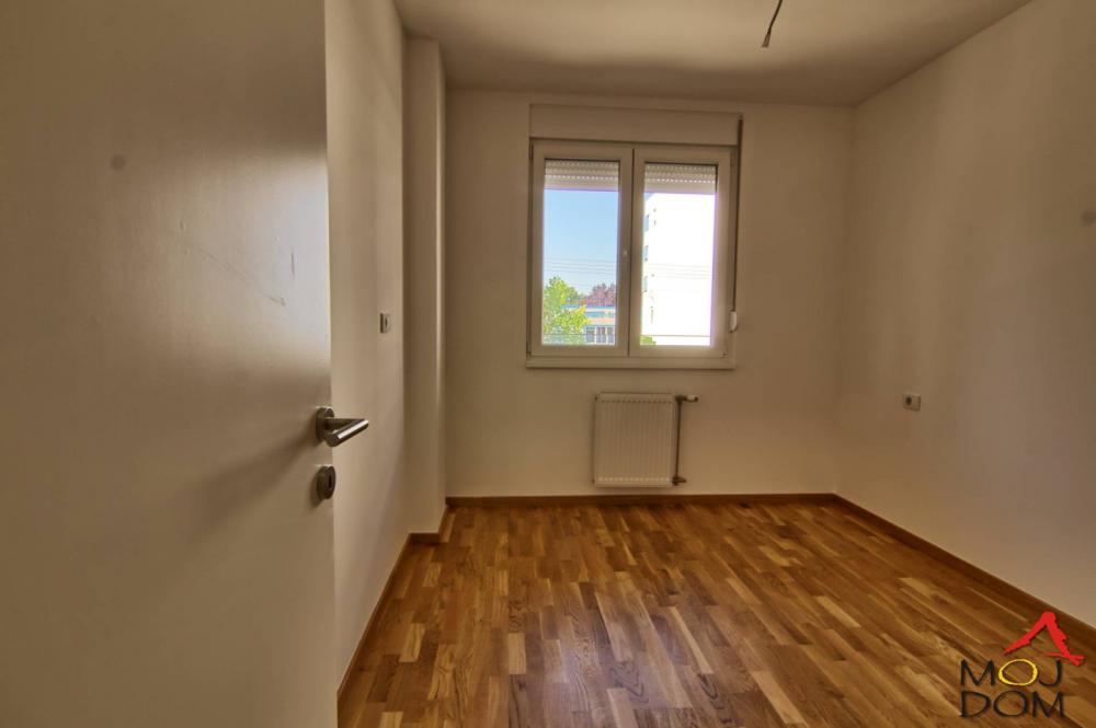 Slika 3 - Stan,NOVI SAD,TELEP,kv: 42, € 129780, ID: 1032480