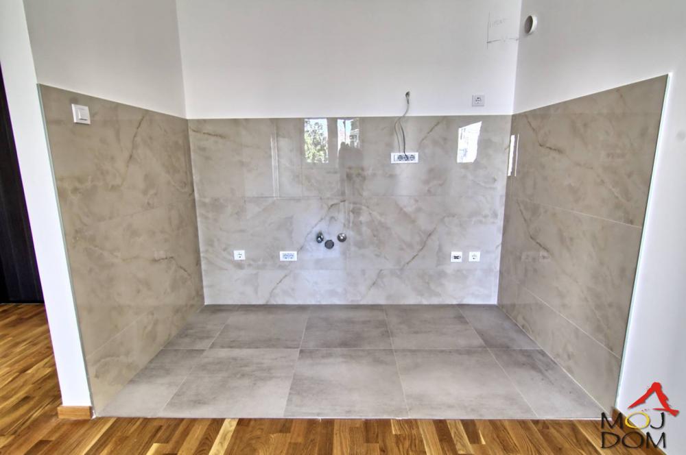 Slika 4 - Stan,NOVI SAD,TELEP,kv: 42, € 129780, ID: 1032480