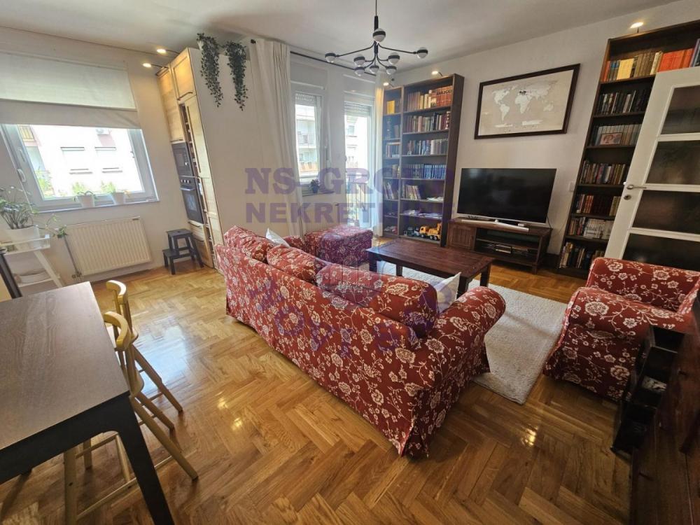 Slika 1 - Odličan porodičan stan na Novoj detelinari 