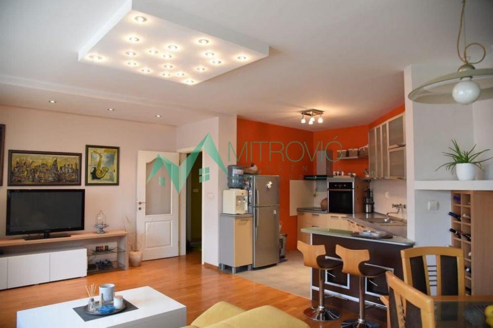 Slika 3 - Na prodaju prostran duplex od 131 m² u naselju Lipov Gaj (šifra oglasa 1004515) 
