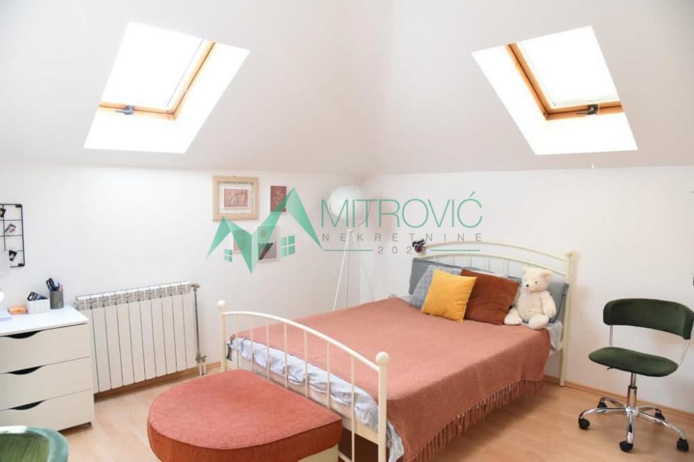 Slika 9 - Na prodaju prostran duplex od 131 m² u naselju Lipov Gaj (šifra oglasa 1004515) 