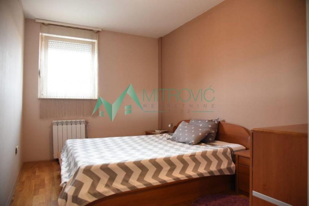 Slika 7 - Na prodaju prostran duplex od 131 m² u naselju Lipov Gaj (šifra oglasa 1004515) 