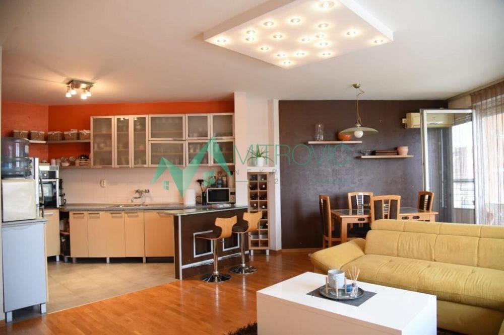 Slika 2 - Na prodaju prostran duplex od 131 m² u naselju Lipov Gaj (šifra oglasa 1004515) 