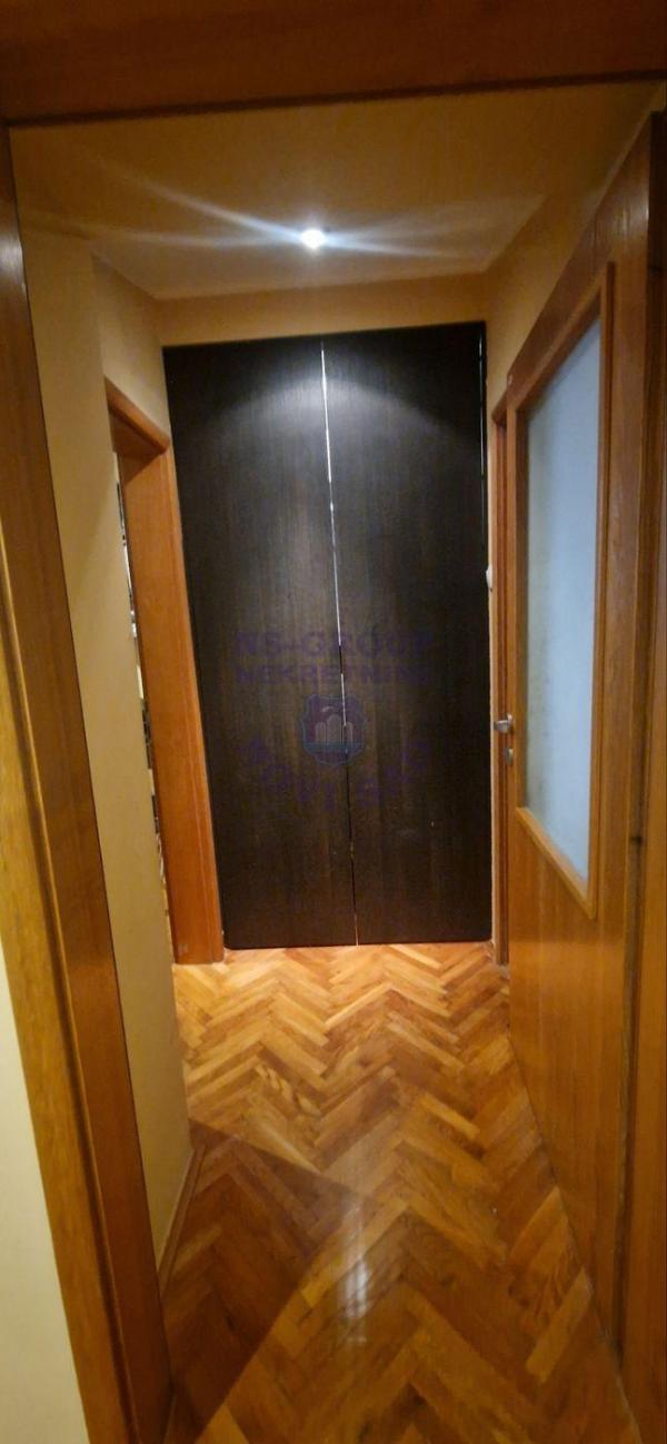 Slika 4 - Prodaja stana, 70m2, Bulevar oslobođenja Novi Sad, sa terasom