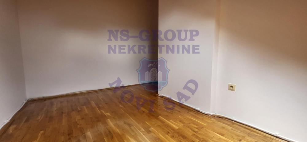 Slika 4 - Moderan, komforan jednoiposoban stan na Novom Naselju