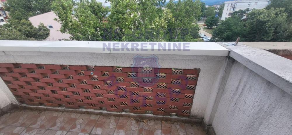 Slika 9 - Moderan, komforan jednoiposoban stan na Novom Naselju