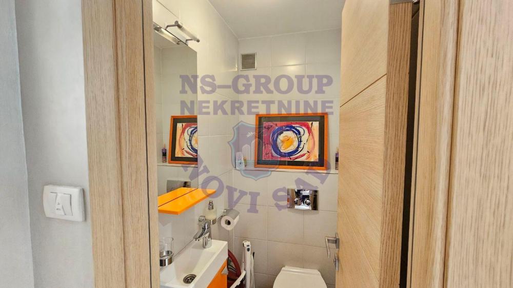 Slika 3 - Četvorosoban, 94m2, Novo naselje Novi Sad, sa terasom, ima lift