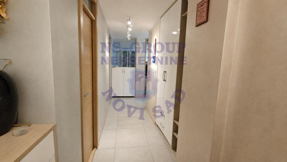 Slika 6 - Četvorosoban, 94m2, Novo naselje Novi Sad, sa terasom, ima lift