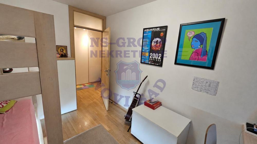 Slika 9 - Četvorosoban, 94m2, Novo naselje Novi Sad, sa terasom, ima lift