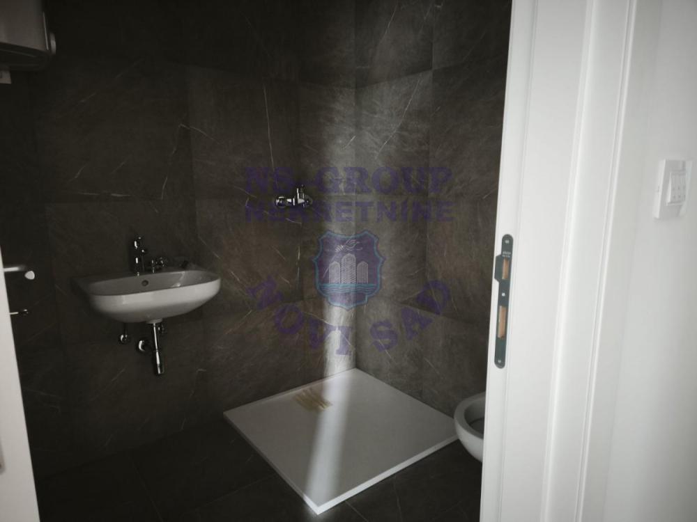 Slika 2 - Četvorosoban, 87m2, Telep Novi Sad, sa terasom, ima lift