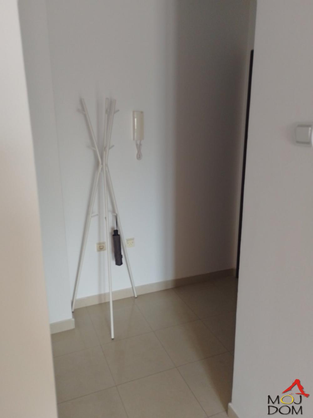 Slika 2 - Stan,NOVI SAD,BULEVAR,kv: 28, € 112270, ID: 1032496