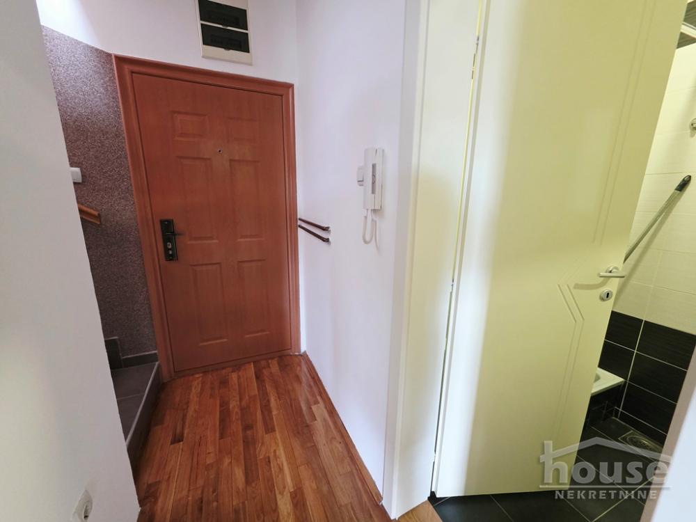 Slika 2 - Stan,NOVI SAD,BULEVAR EVROPE,kv: 96.00, € 185000, ID: 1065820